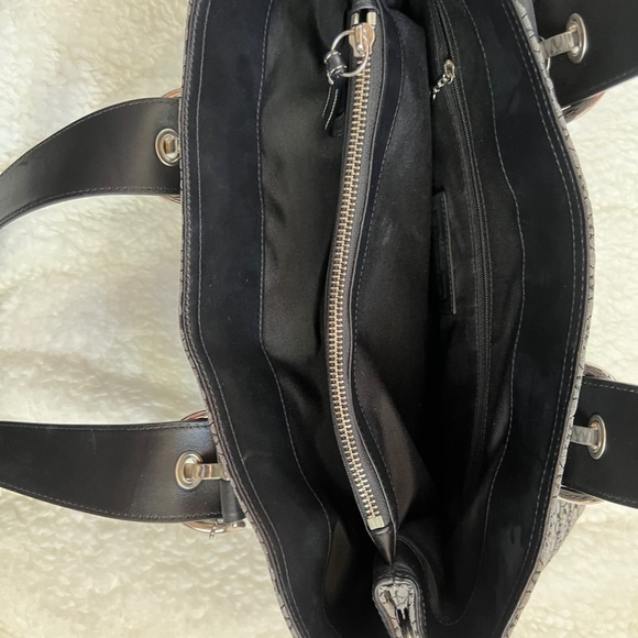 Coach Signature ‘C’ Bag - Picture 3 of 4